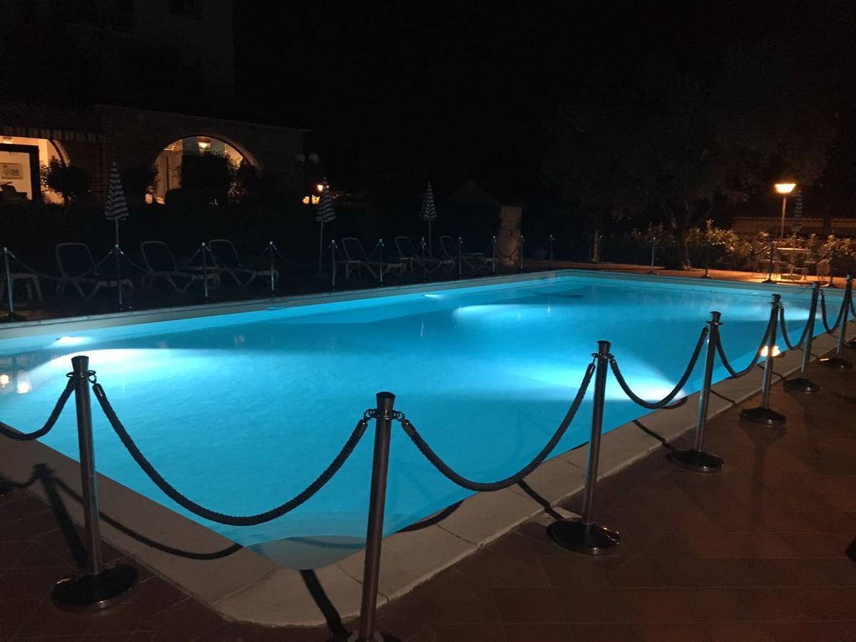 Hotel Oceano Песк'єра-дель-Гарда Екстер'єр фото