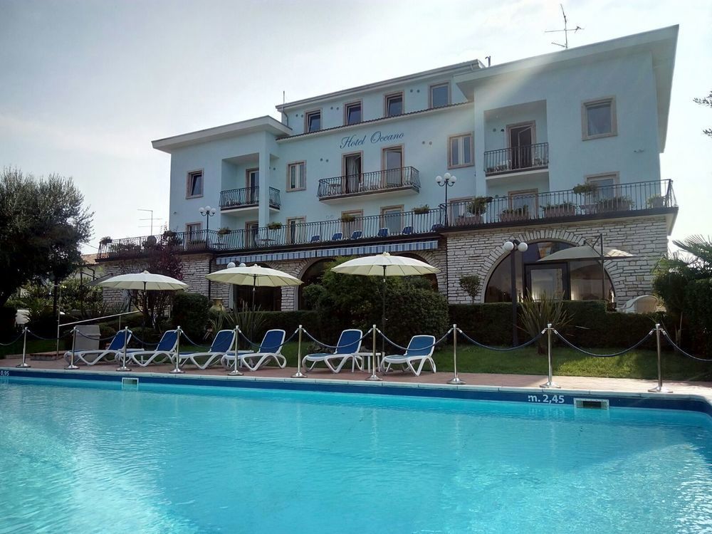 Hotel Oceano Песк'єра-дель-Гарда Екстер'єр фото